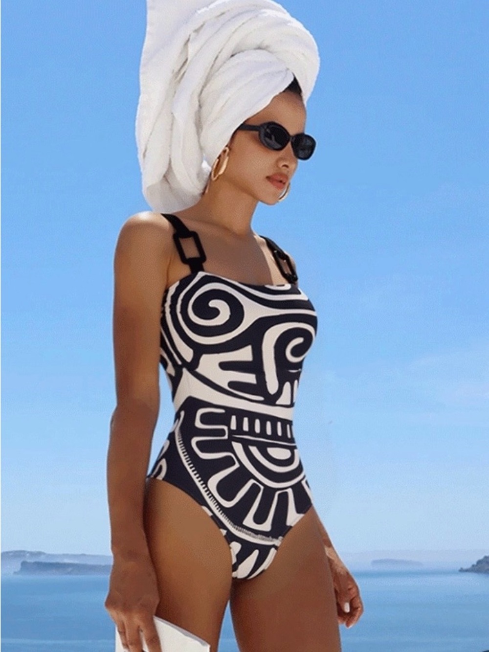 Black & White Graphic One-Piece Swimsuit - Women